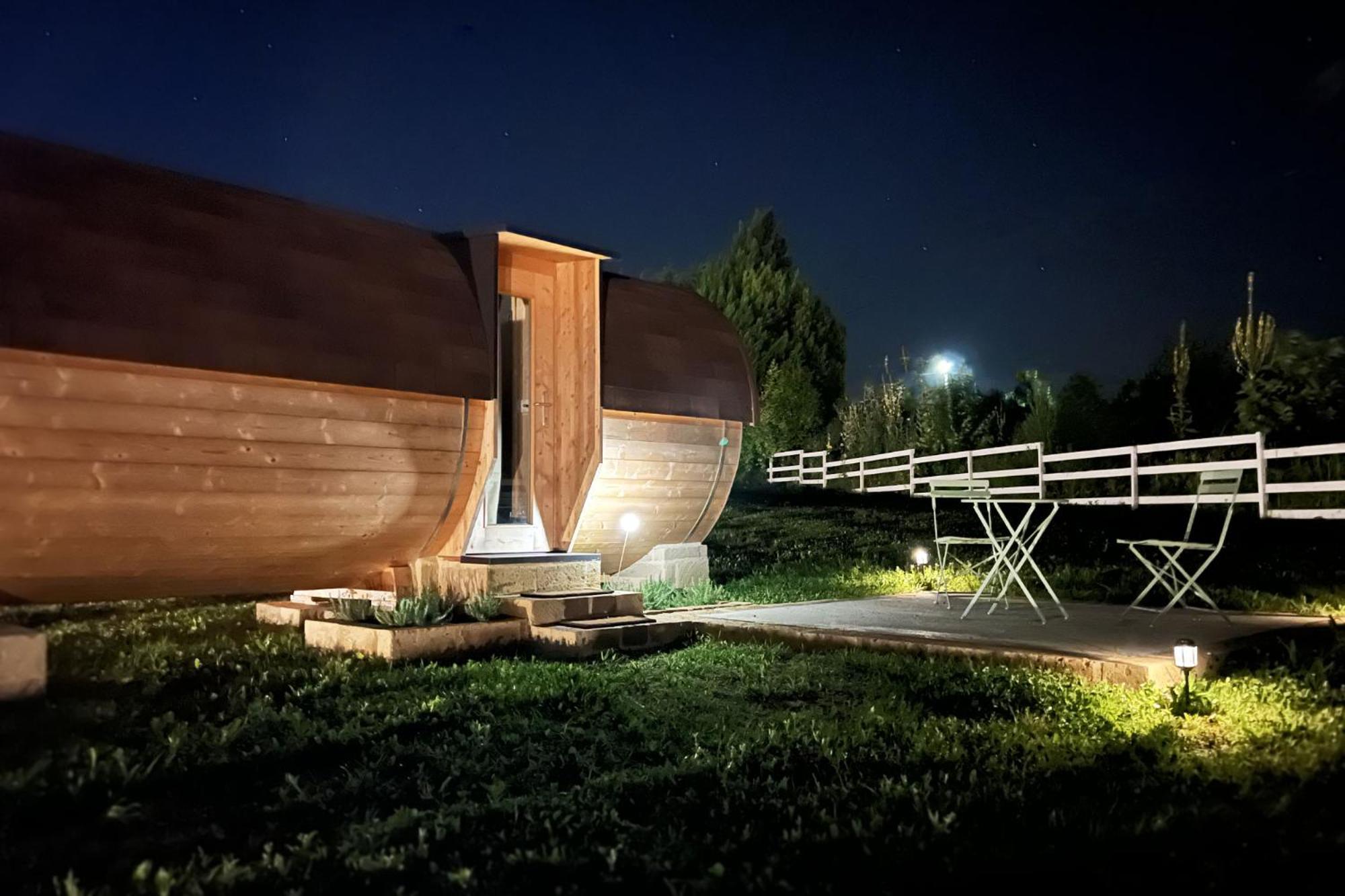 Отель Notte Nella Botte Vignale Monferrato Экстерьер фото