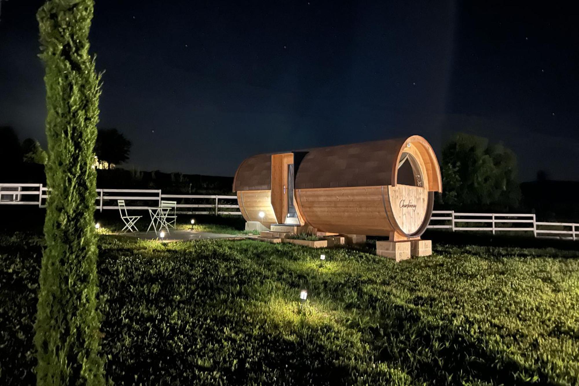 Отель Notte Nella Botte Vignale Monferrato Экстерьер фото