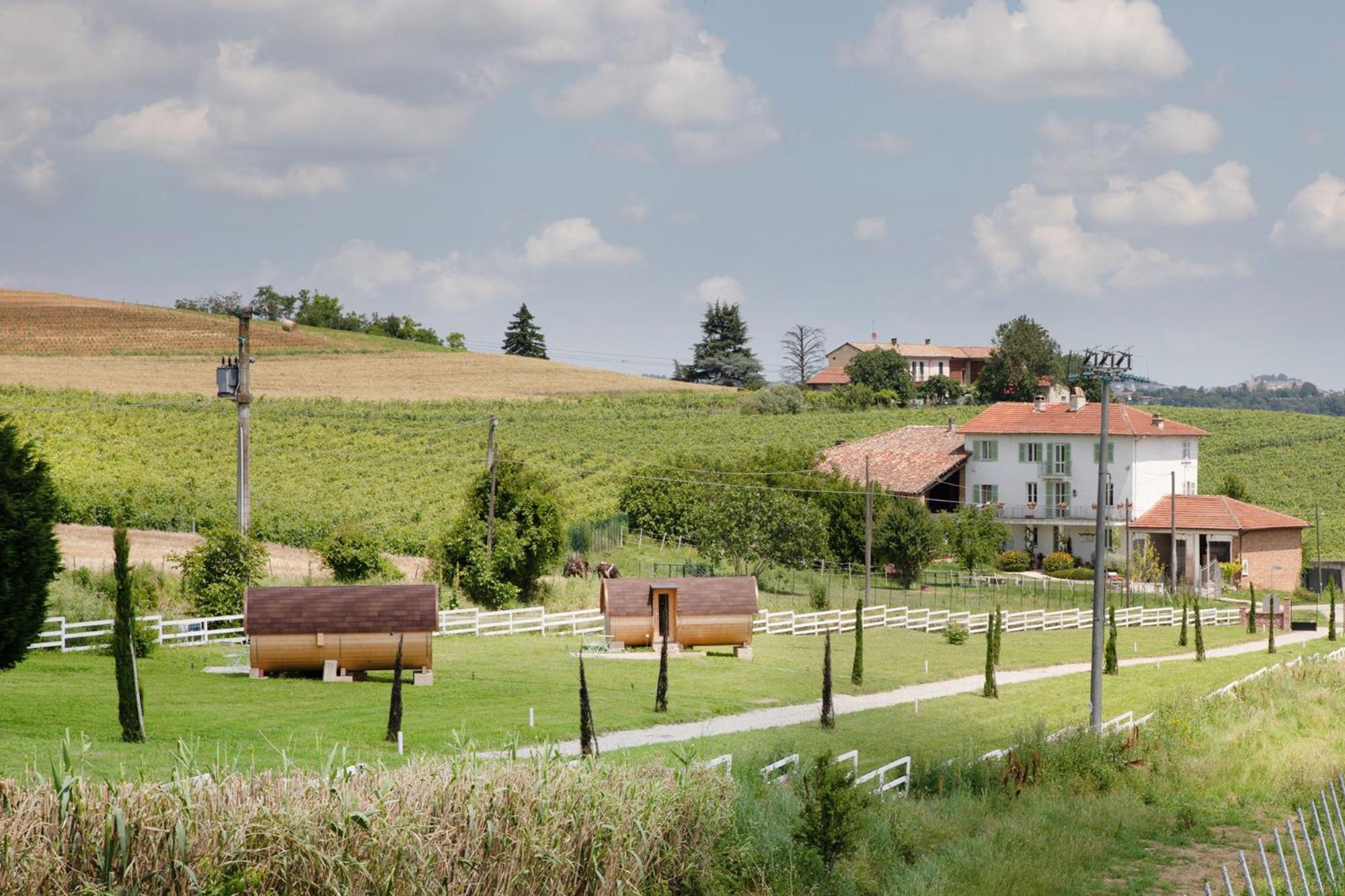 Отель Notte Nella Botte Vignale Monferrato Экстерьер фото